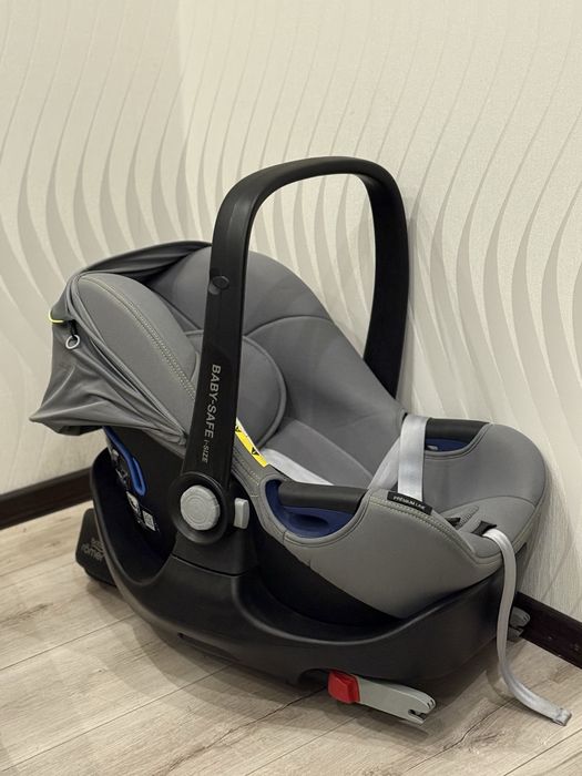 Автокрісло britax romer i- size