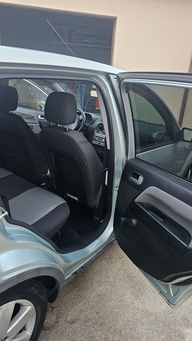 Ford Fusion + 1.6 16V