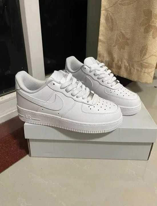 biały\AirF1*Nike nowy UnisexTrampki.40.5
