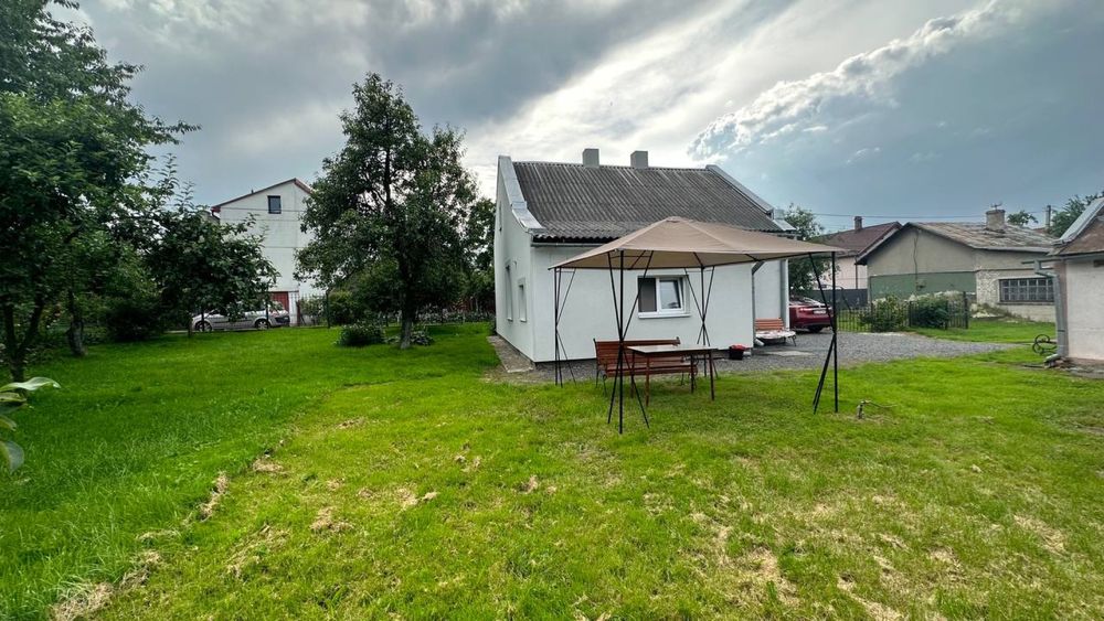 Продаж земельної ділянки з будинком Левандівка