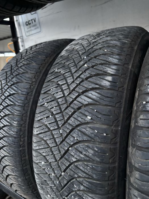 Продам зимову резину 205/55 R16 Goodride