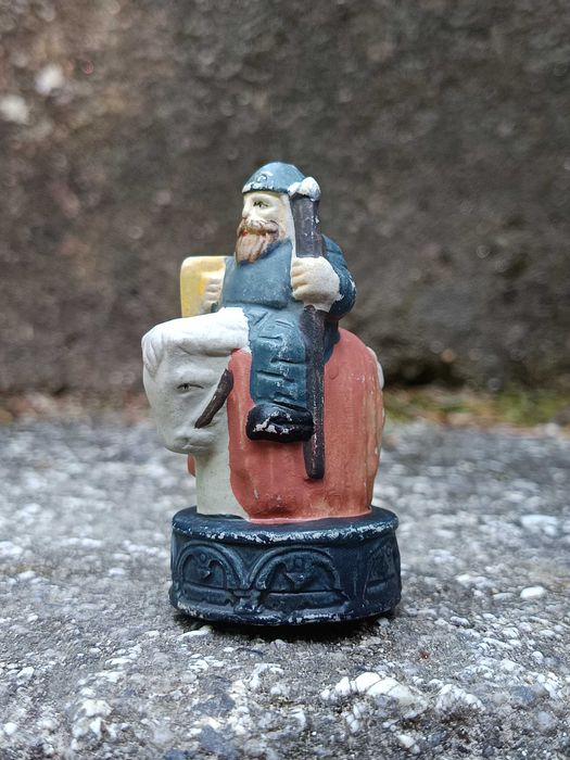 Conjunto de figuras de soldados medievais