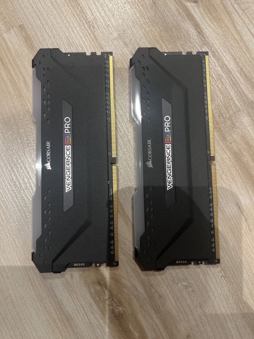 2x8gb ram ddr4 3600mhz corsiar vengeance pro rgb