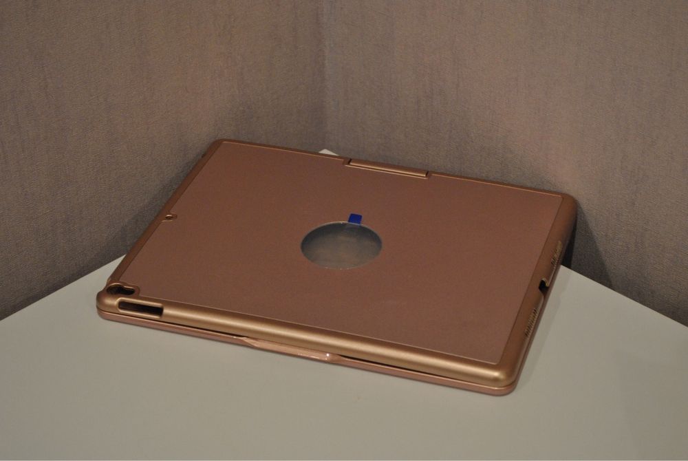 Чехол клавиатура Ipad Air 3 A2152