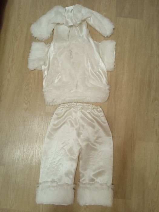 Карнавальний костюм Зайчика