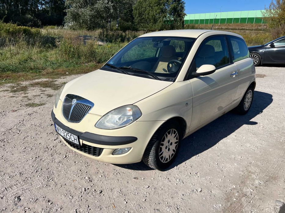 Lancia Ypsilon 1.2 80KM rok 2006