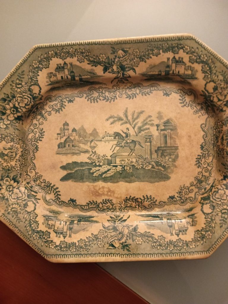 Travessa	Porcelana Antiga e Rara  - Estátua	GILMAN & C.ta  SACAVÉM*