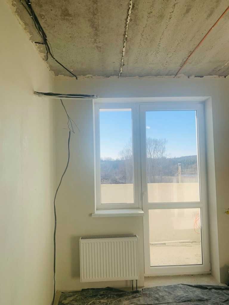 Продам двухкомнатную ЖК Птичка