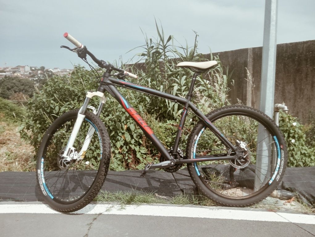Bike montanha, pouco uso
