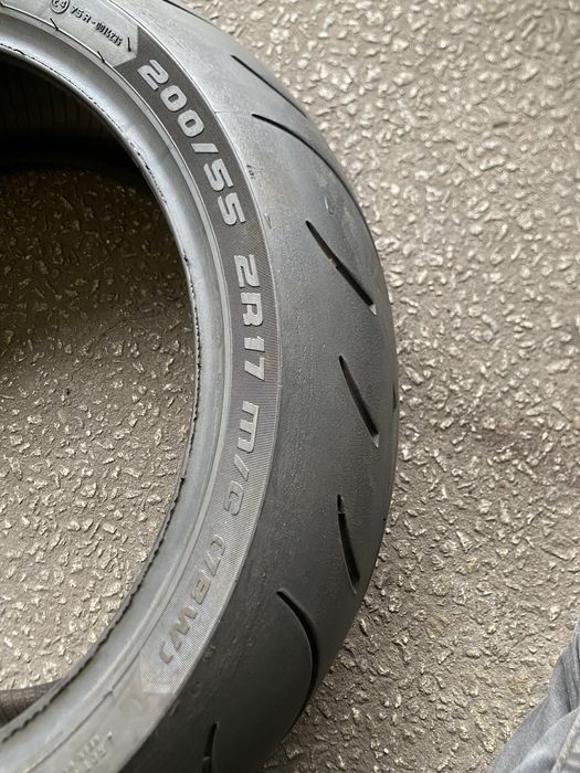 Pneus Mota 120/70/17 e 200/55/17 Metzeler Sportec M9 RR