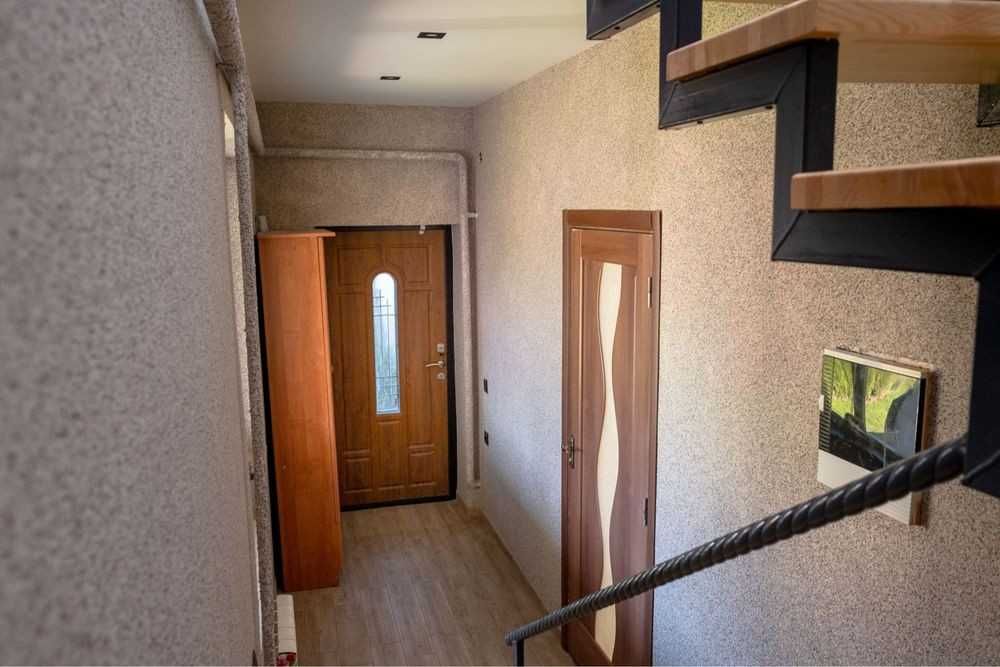 ; Сучасний будинок з ремонтом і смарт-системами | 15 хв від Рівного