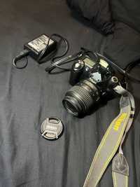 Nikon d50 с зарядкой и картой.