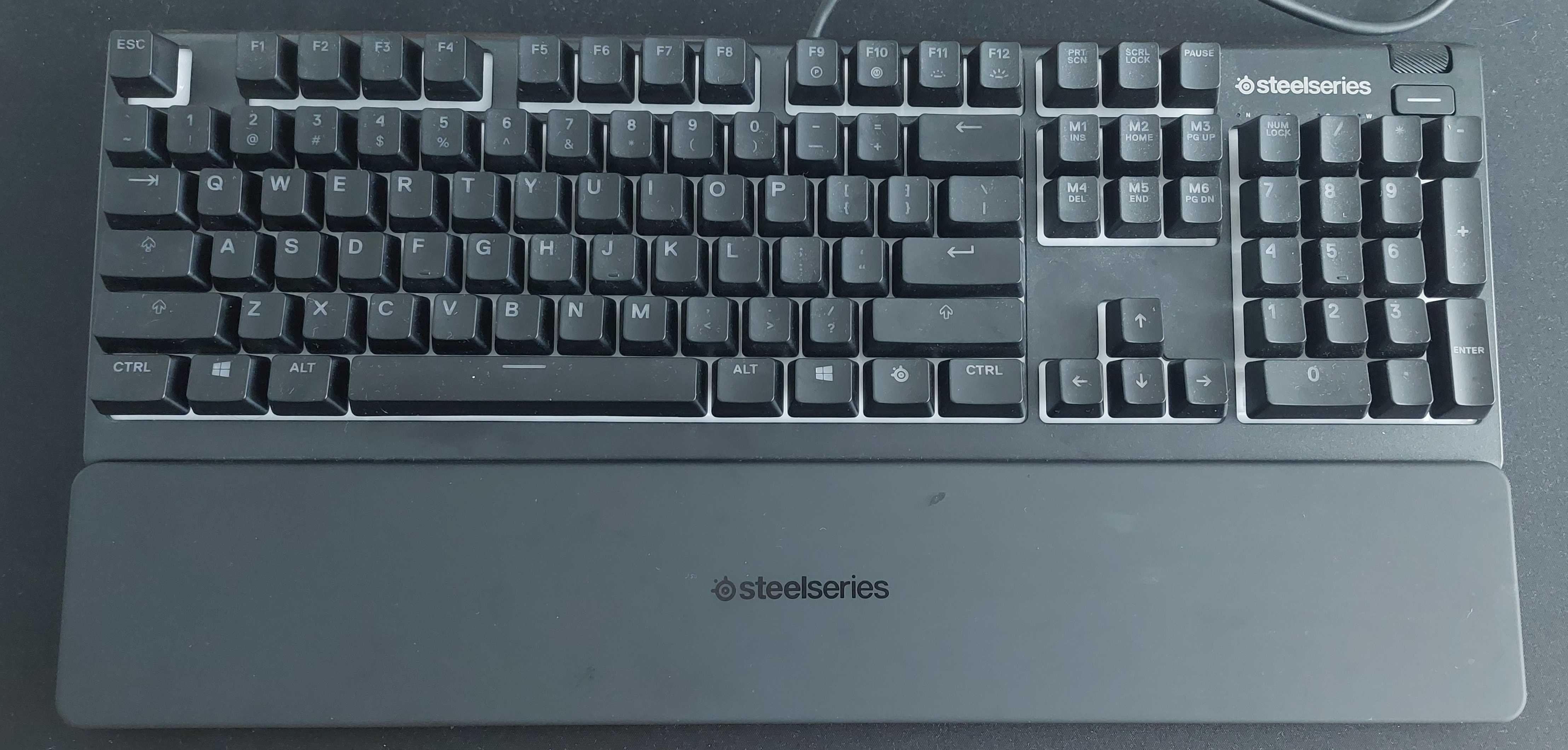 Klawiatura SteelSeries Apex 3 RGB IP32 USB RGB Gamingowa - jak nowa