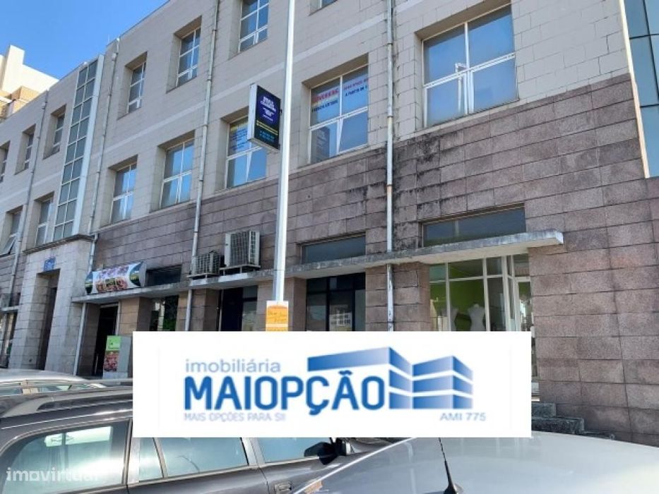 Loja em Santa Maria de Lamas