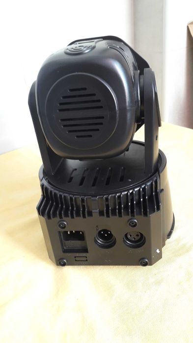 2 x Mini Led (spot e Wash)