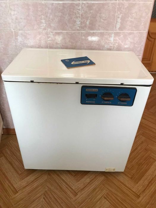 Продам стиральную машину "Волна 2М"