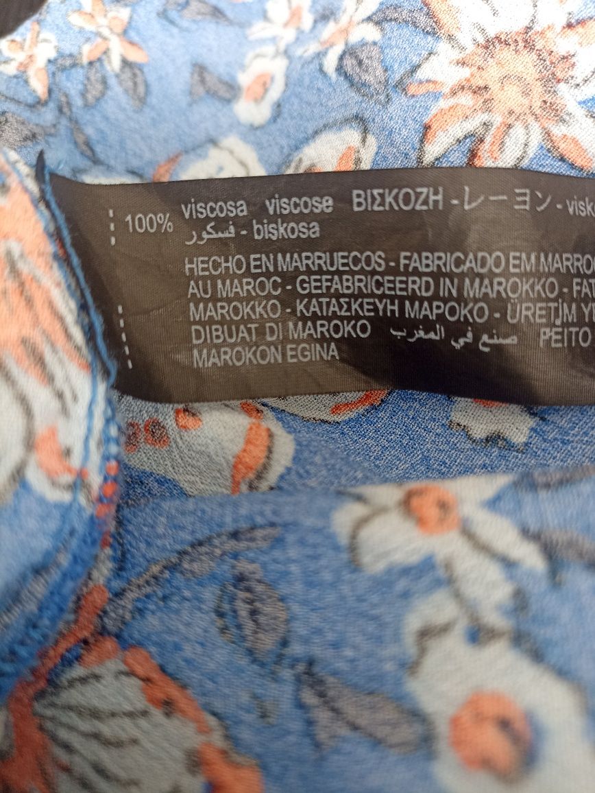 Piękny chabrowy wiązany strój