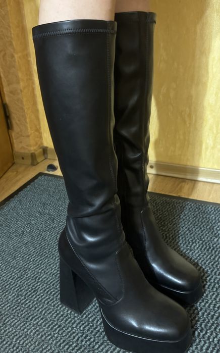 Демісезоні шкіряні ботфорти до коліна