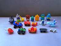 Zestaw figurek Kinder różne- Avatar,Minionki,kosmiczne pojazdy i inne.