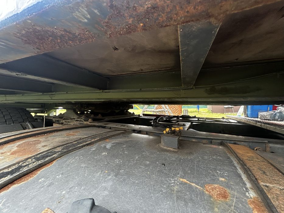 Renaul magnum та контейнеровоз