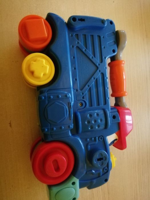 Interaktywne auto mechanik.