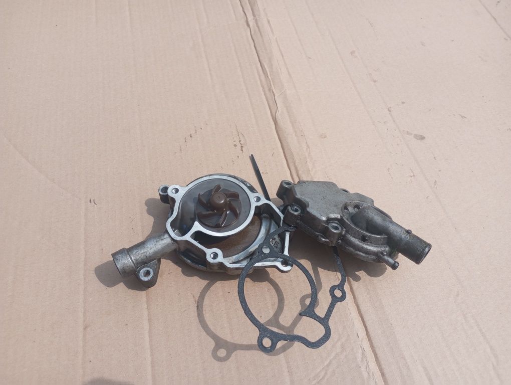 Witam do sprzedania pompa wody WR Yamaha YZF 125 r yzf125 yzf125r B5