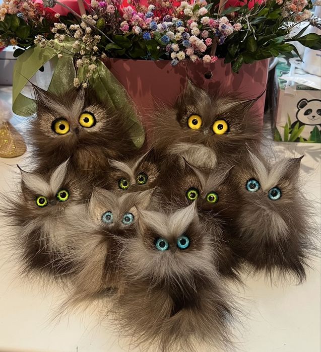 Статуетка ,сувенір ,сови з натурального хутра