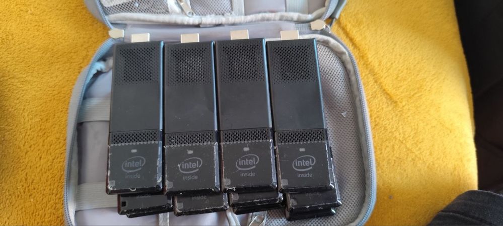 Intel compute stick Atom