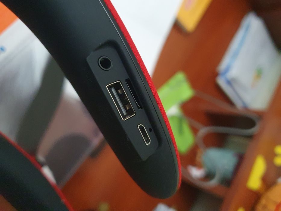 Портативна Bluetooth колонка на шию