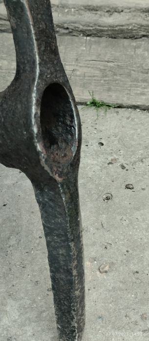 Кирка кайло будівельна в гарному  стані радянського виробництва