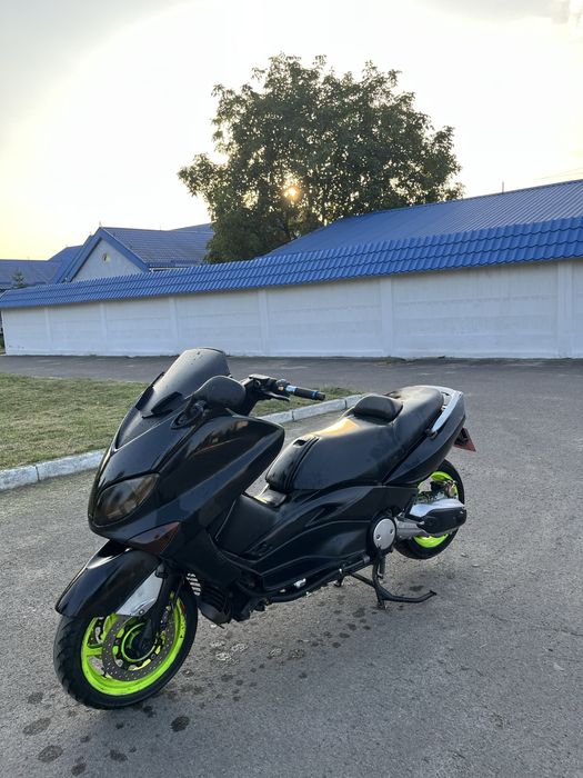 Скутер, мотоцикл yamaha t-max 500 (не honda, suzuki)