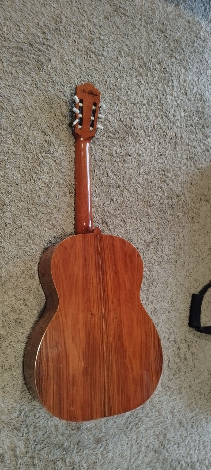 Guitarra DiGiorgio clássica