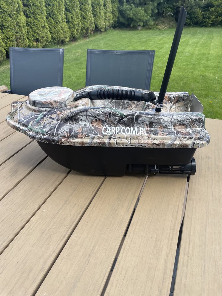 łódeczka zanętowa Boatman Actor pro MK4i camo GPS+echosonda sn 2.2