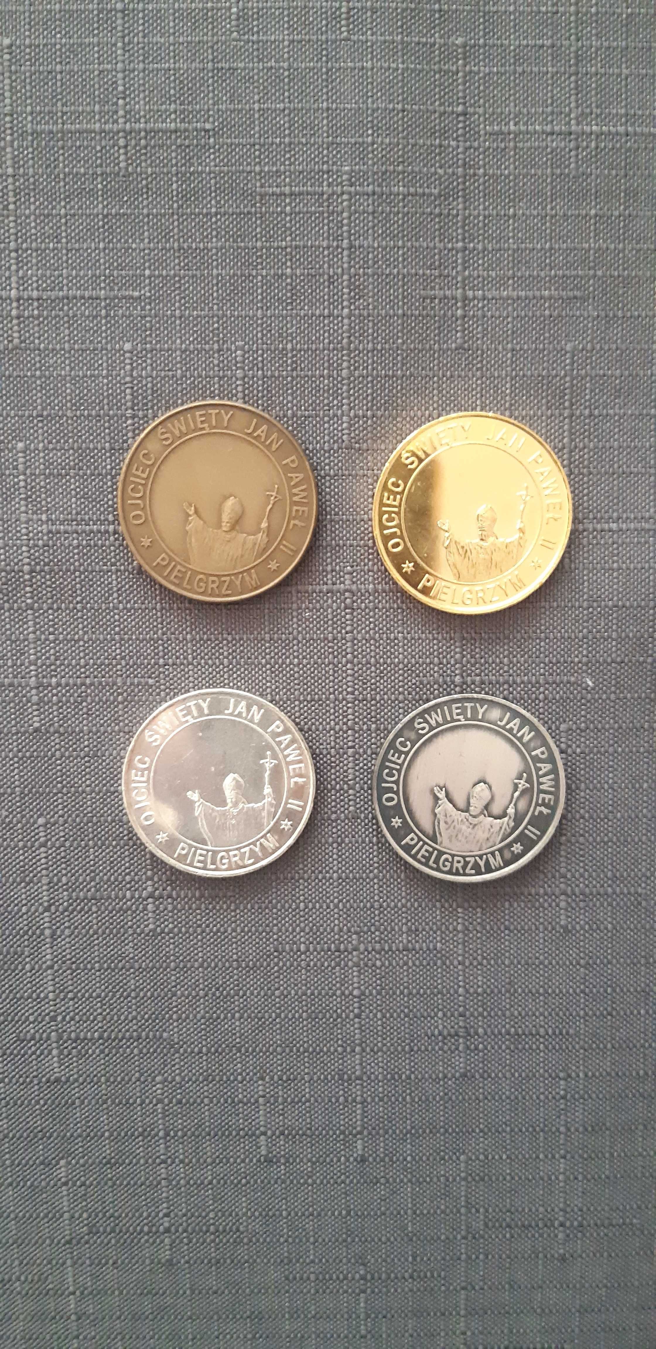 medale XXV lat Pontyfikatu Jana Pawła II