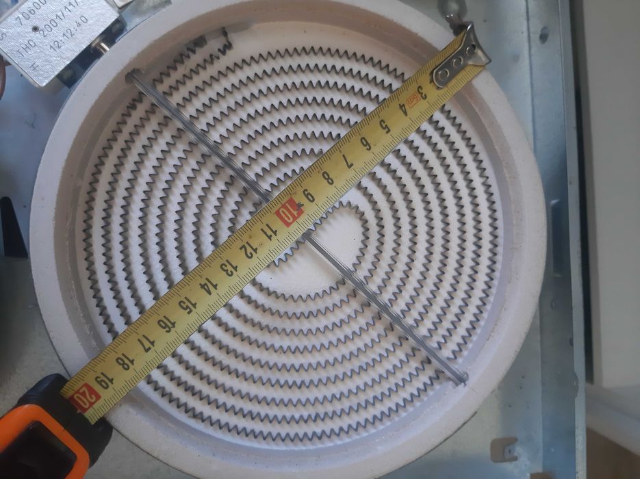 Електрична варильна поверхня AEG Electrolux 6400 K-mn Потребує ремонту