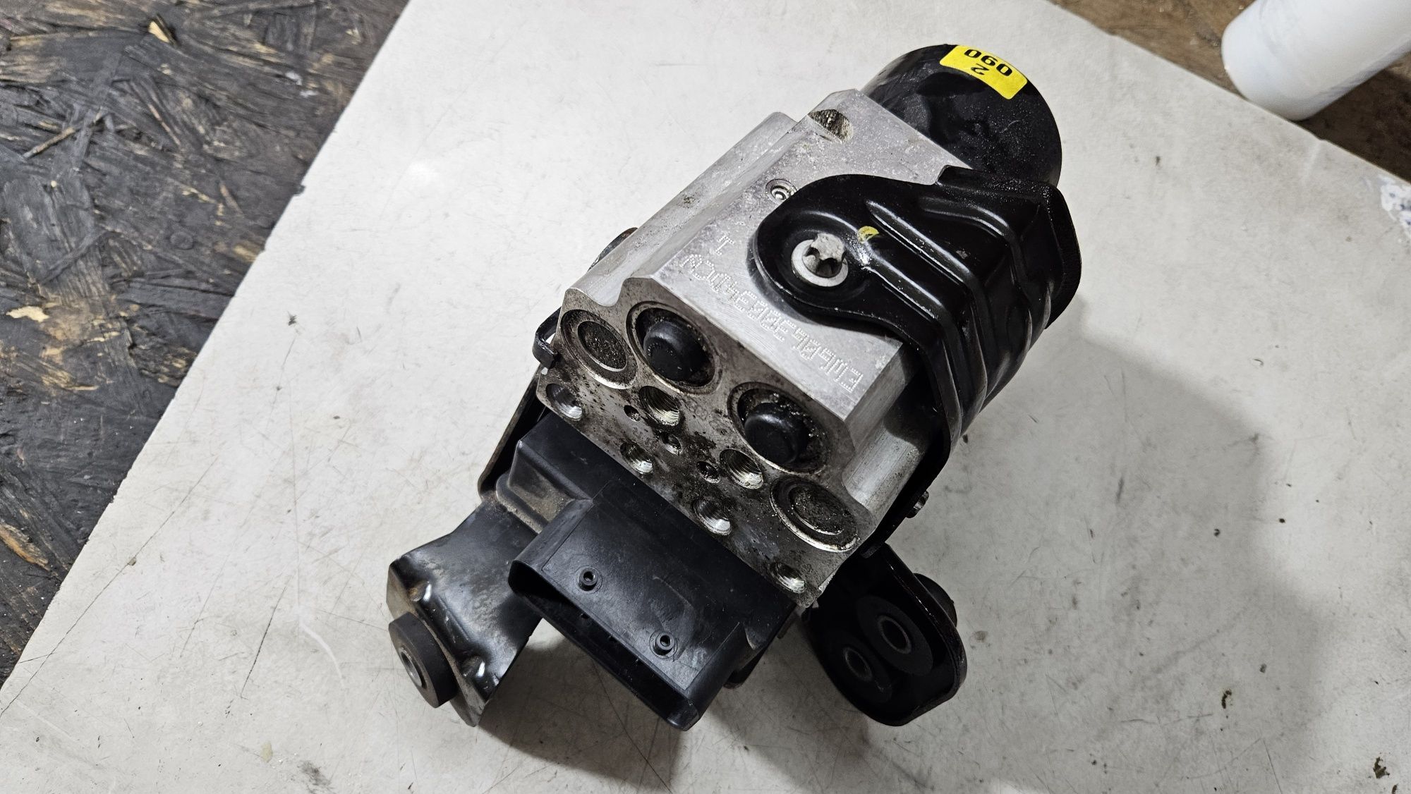 Pompa hamulcowa abs z28net 2.8 v6 opel vectra c signum TRW