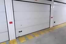 Arrenda-se Garagem fechada 1 carro