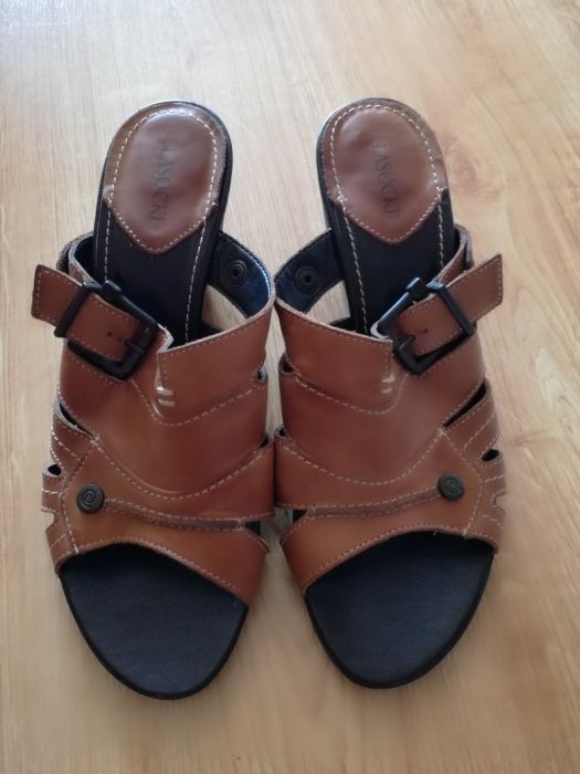 Buty klapki Lasocki r.39 nowe