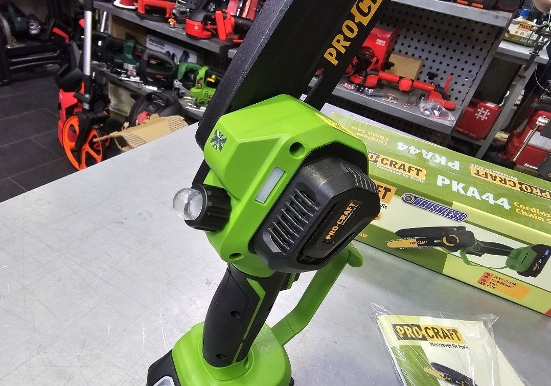 ProCraft PKA44 АвтоСмазка цепи+2шины 2цепи +Акум +З.у Мини Пила Цепная