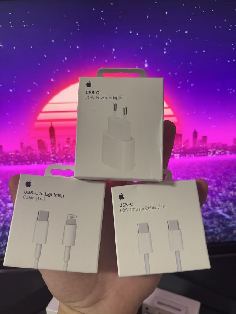 Набір зарядних пристроїв для iPhone