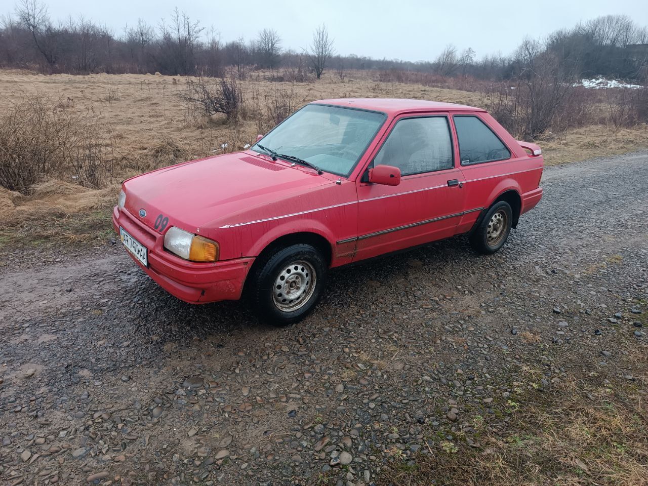 FORD ESCORT 1.4 бензин