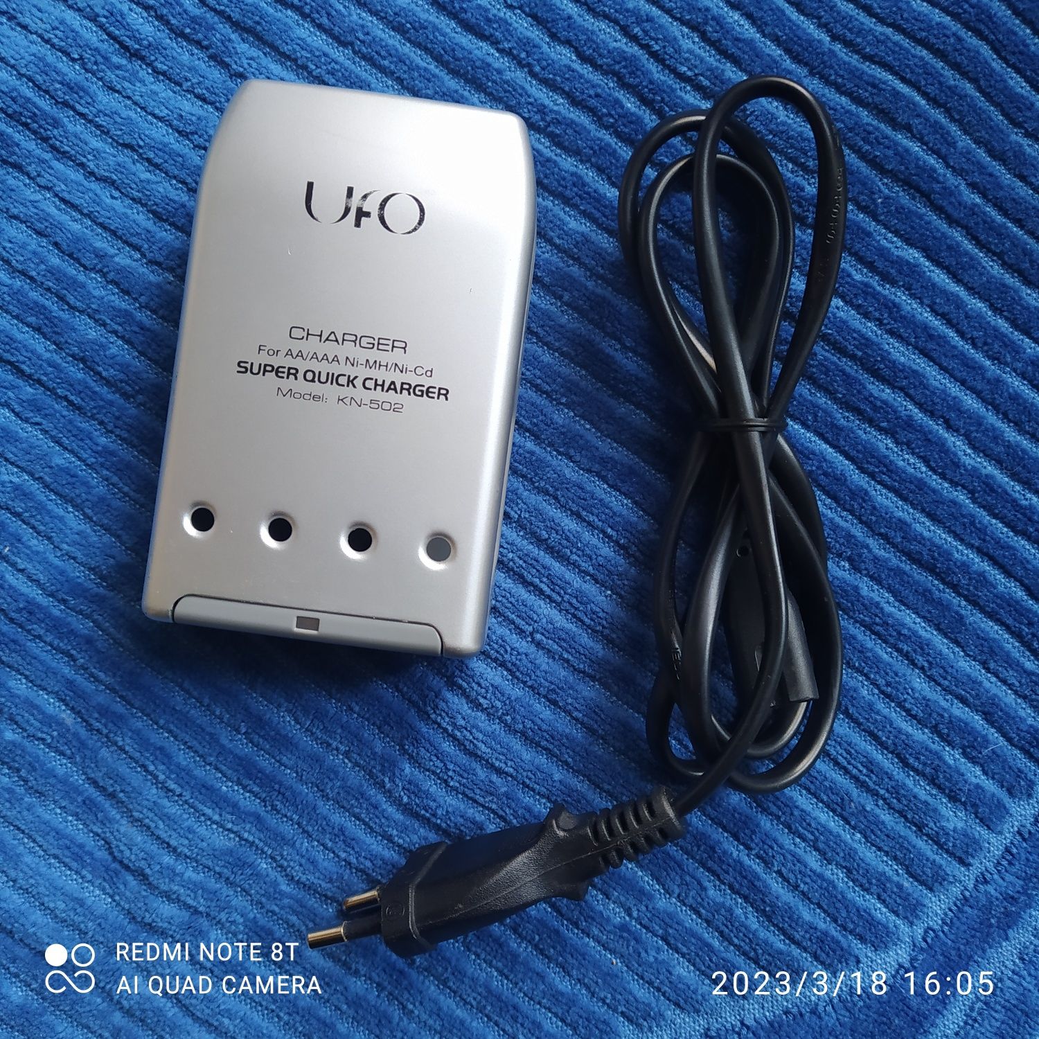 UFO charger KN-502 зарядний пристрій для батарейок.