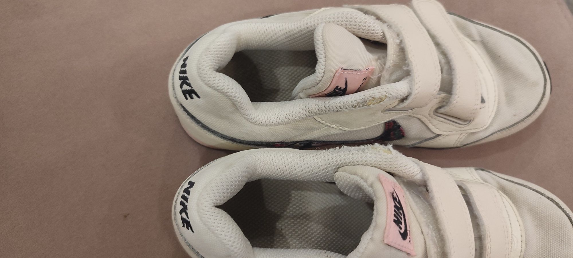 Adidasy Nike dziewczęce