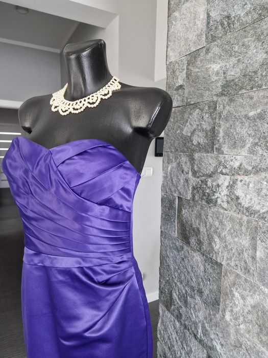 Sukienka w kolorze fioletowym