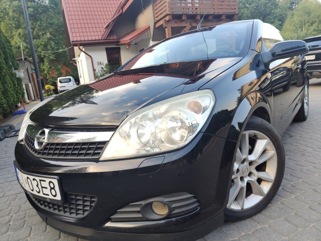 Opel Astra 1.9CDTi 150KM Cosmo Alu Clima Navi DVD Skóry Hard Top