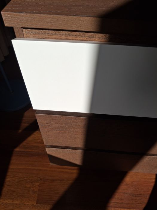 2 Comodas Malm castanha e branca