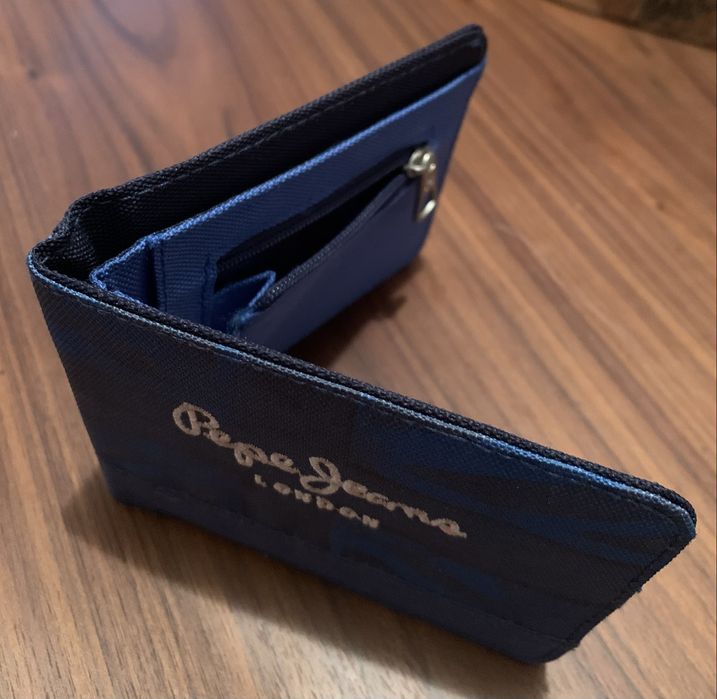 Carteira da Pepe Jeans em tecido