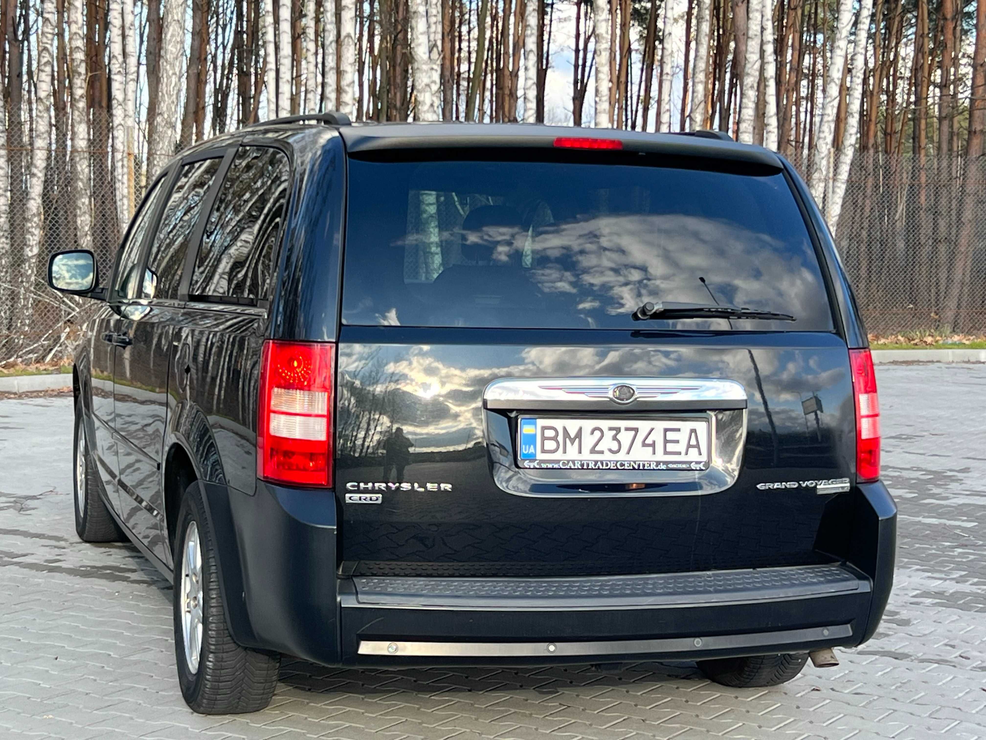 Chrysler Grand Voyager 2010 2,8 Дизель Автомат