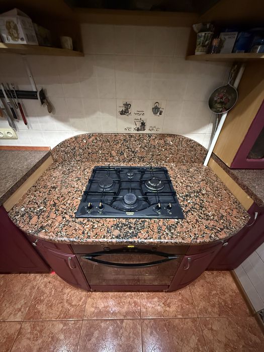 Кухня кутова б,у ,після реставрації. З гранітним єлементом