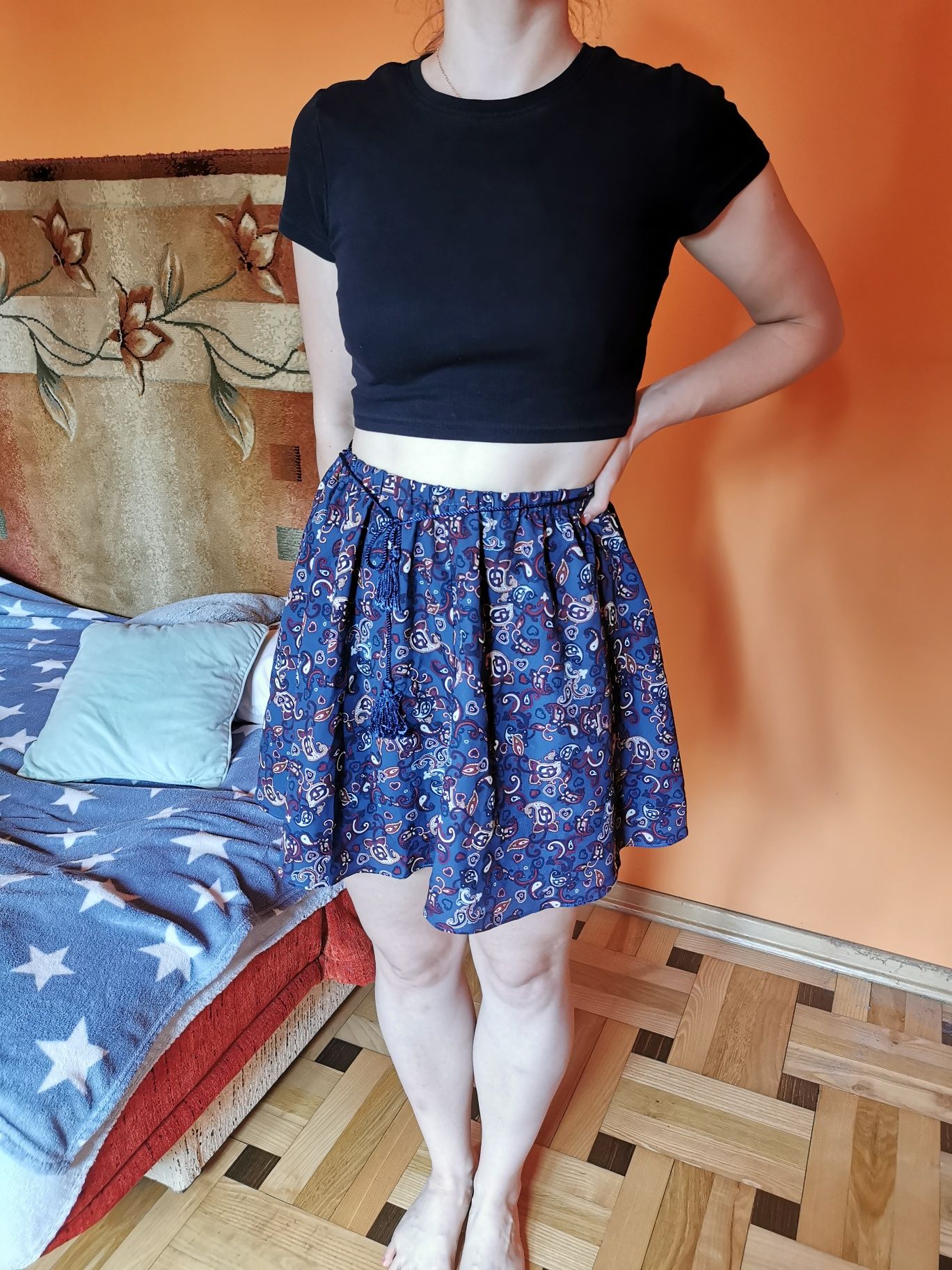 Granatowa spódniczka w paisley boho ze sznurkiem